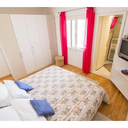 Bol Residence ゲストハウス