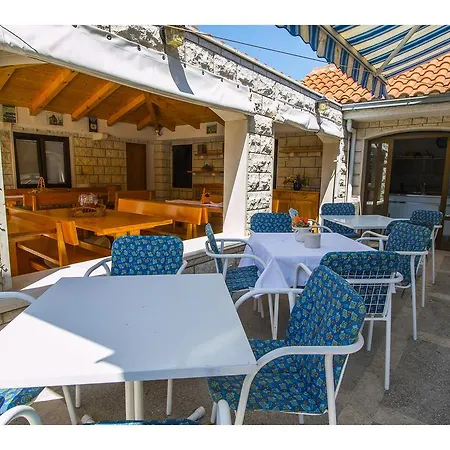 Bol Residence Penzion Bol