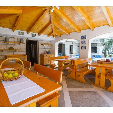Guest house Bol Residence 3*